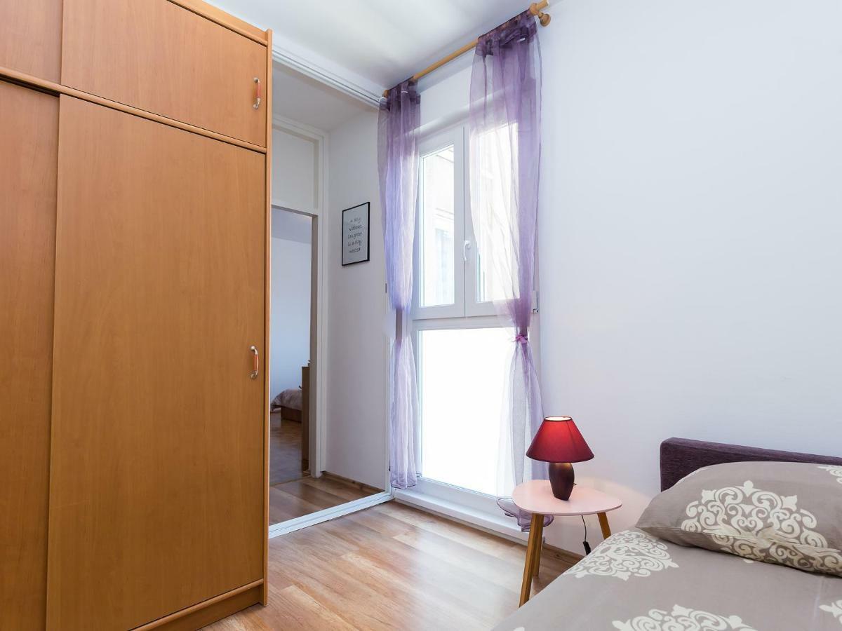 Apartment Lory'S Place Pula Exterior photo