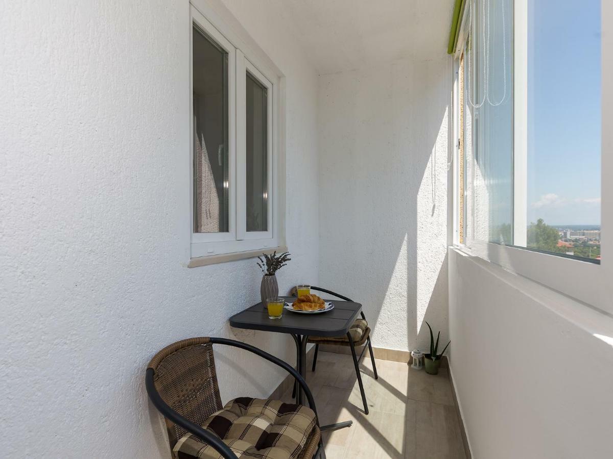 Apartment Lory'S Place Pula Exterior photo